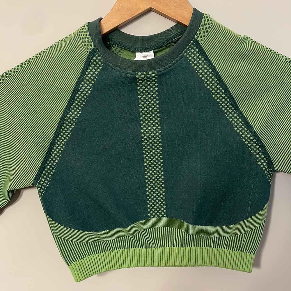 Nwt Fabletics Jessie Seamless Crop Top - image 4